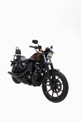 HARLEY-DAVIDSON SPORTSTER IRON 883 